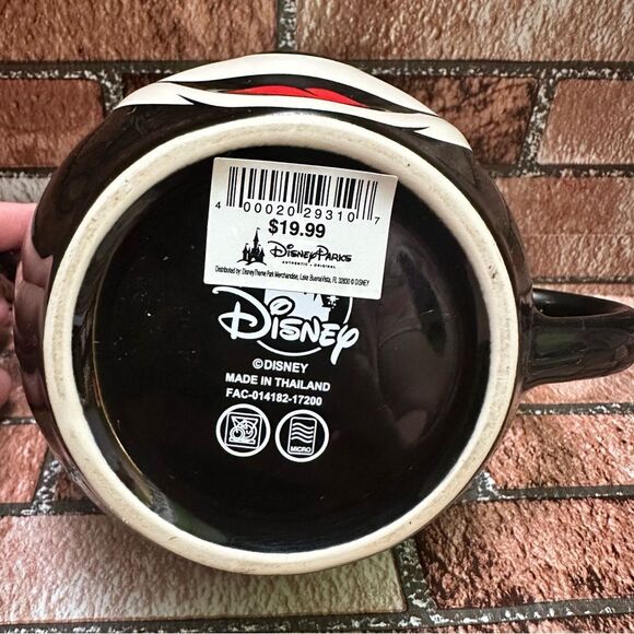 Disney Parks Mickey Mouse ceramic coffee mug - Picture 5 of 7